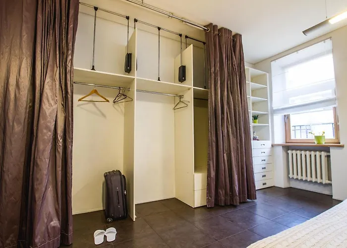 Quiet 74M2 3 Room Apartment Near Laisves Aleja *